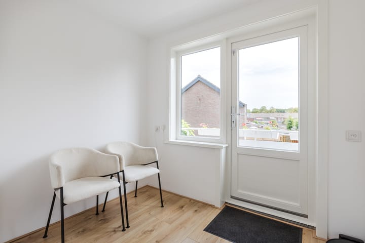 Twee-onder-één-kap te koop: Waterstraat 56, Halsteren