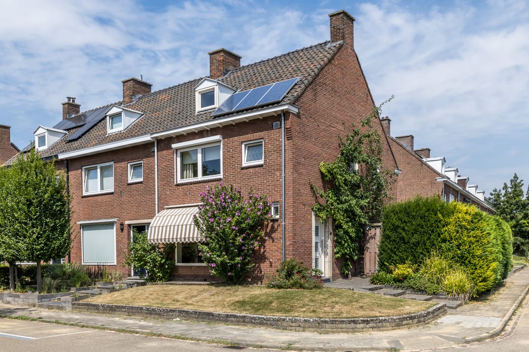 Photo 1 of Petroniusstraat 1