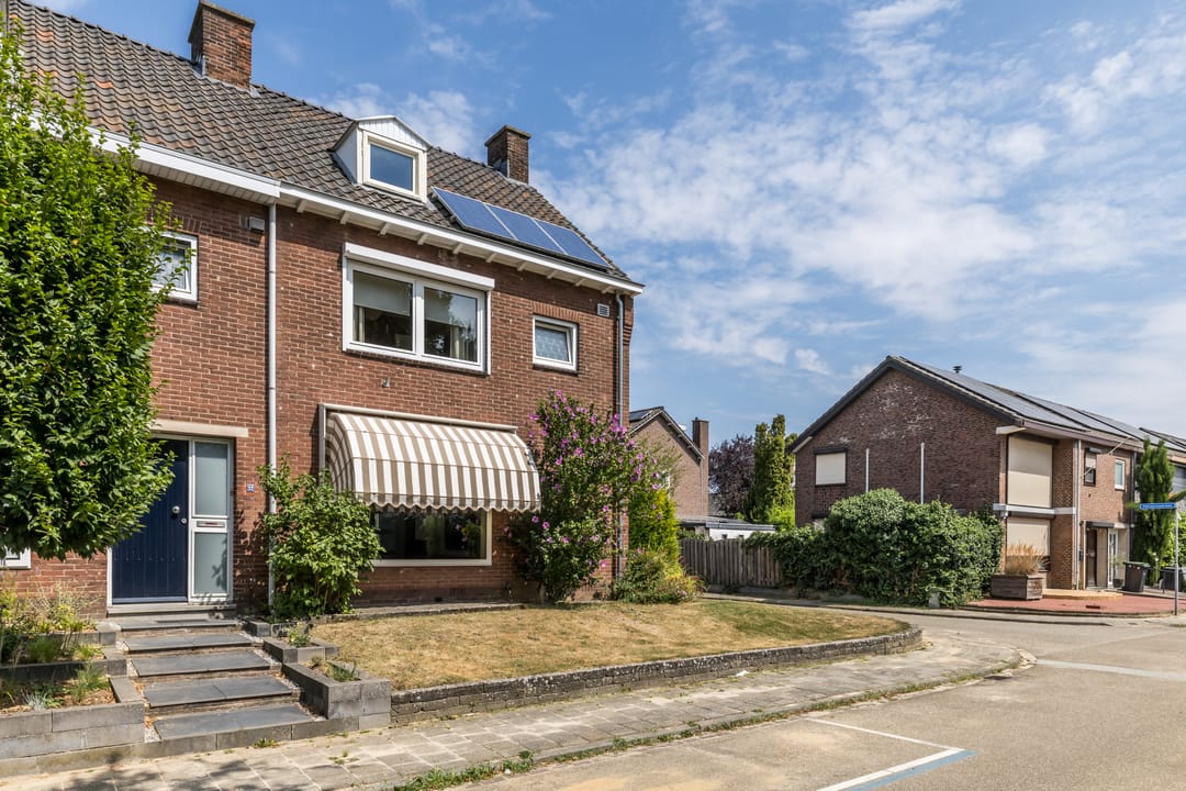 Photo 43 of Petroniusstraat 1