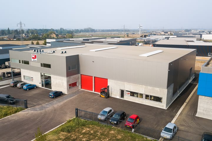 Industrieweg 1 A en B, Echt