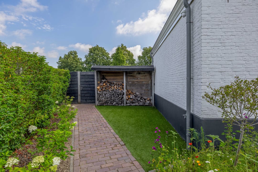 Photo 37 of Bloemenweg 45