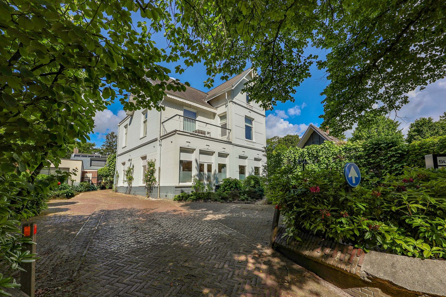 Bekijk foto 1 van Utrechtseweg 8