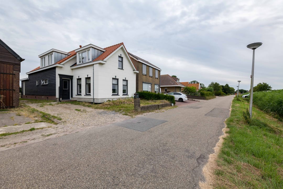Foto 1 van Dorpsweg 9