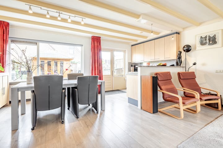 Tussenwoning te koop: Urkmeen 4, Harderwijk