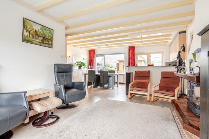Tussenwoning te koop: Urkmeen 4, Harderwijk