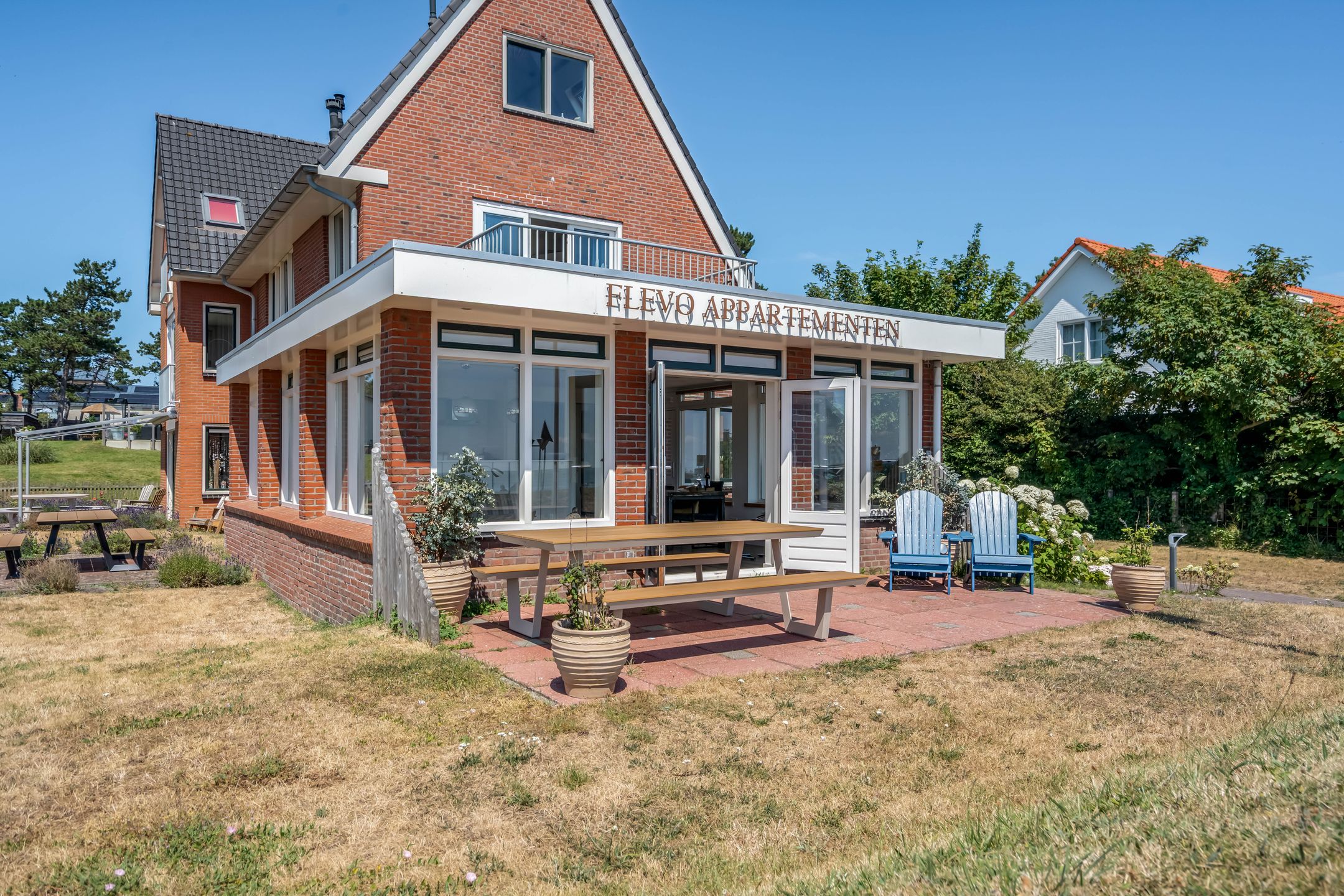 2-bedroom freehold villa in Vlieland — photo 2 of 5