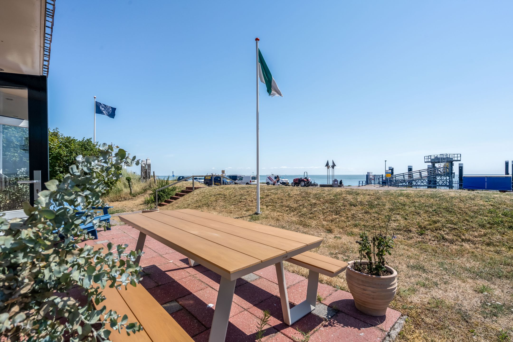 2-bedroom freehold villa in Vlieland — photo 3 of 5