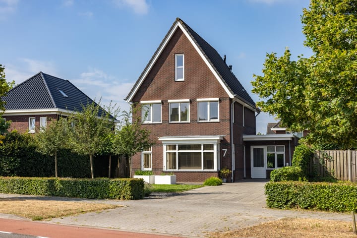 Foto 2 van Distelvlinder 7