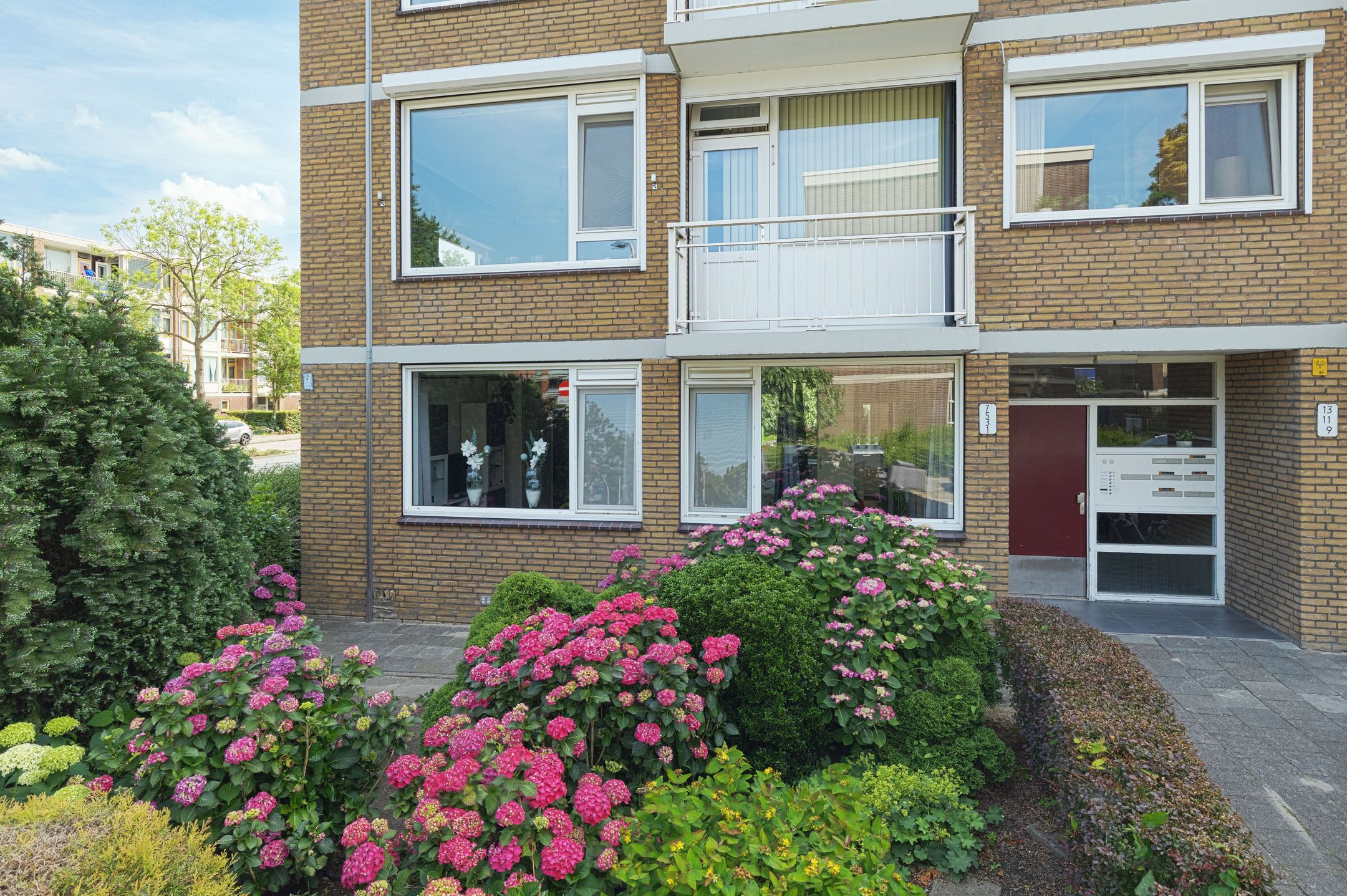 Burgemeester Crezéestraat 1 
