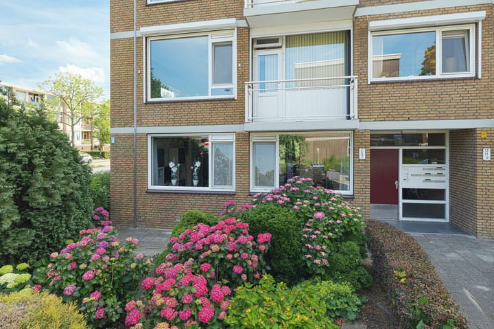Burgemeester Crezéestraat 1