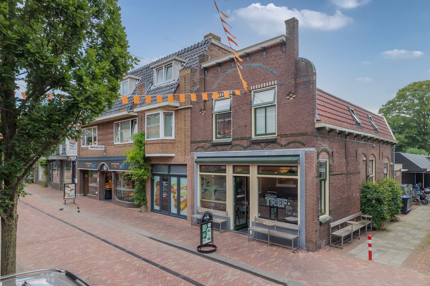 Bekijk foto 1 van Prins Hendrikstraat 8