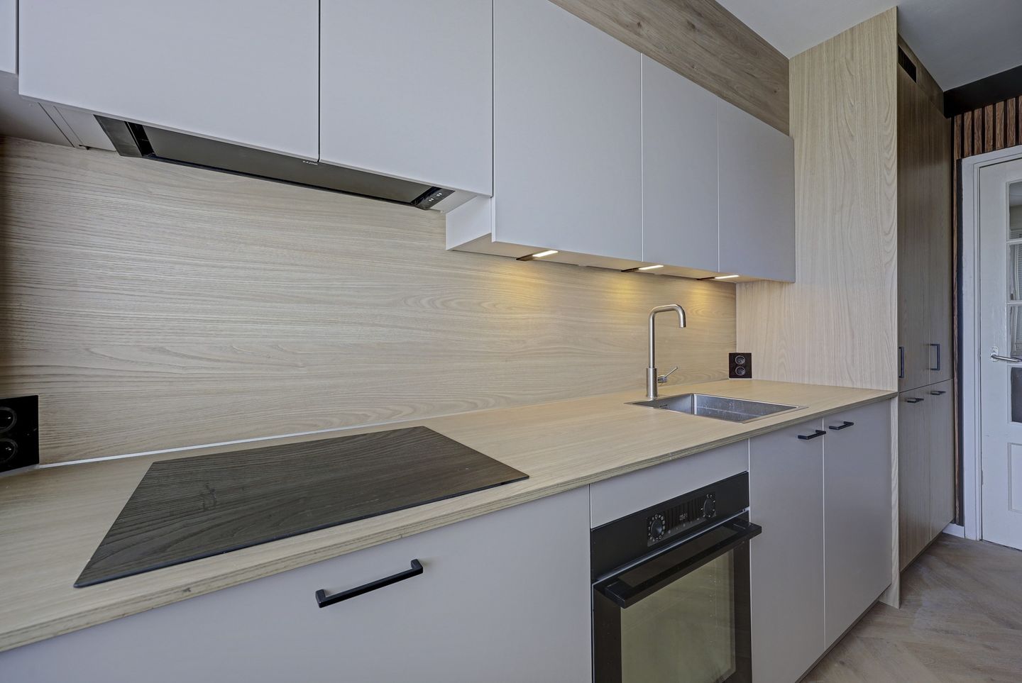 Photo 19 of Huissensestraat 135-1
