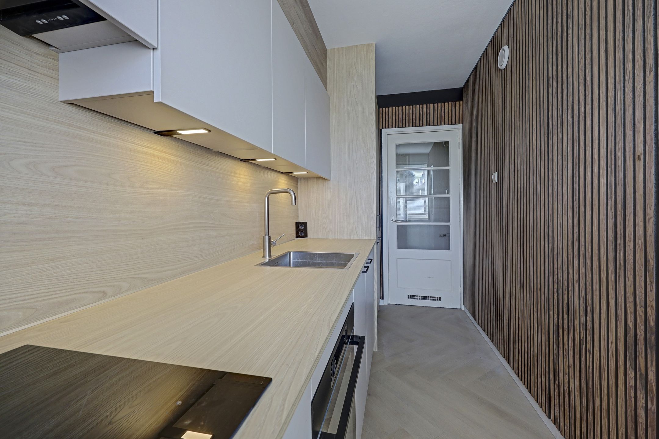 Photo 18 of Huissensestraat 135-1