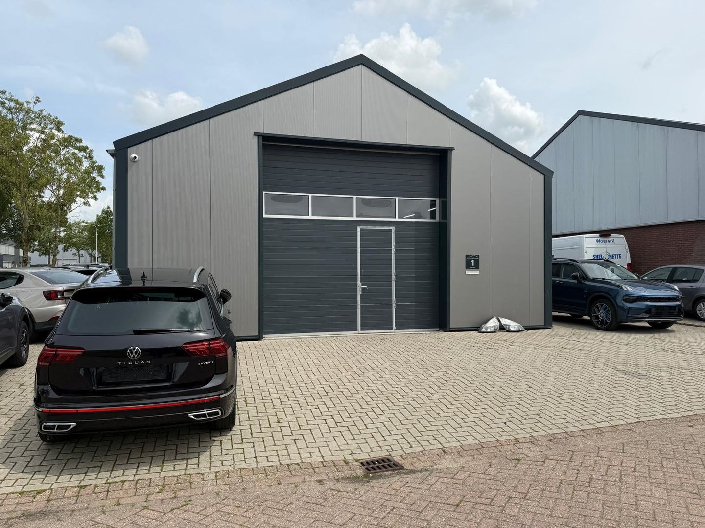 Bekijk foto 1 van Economieweg 1