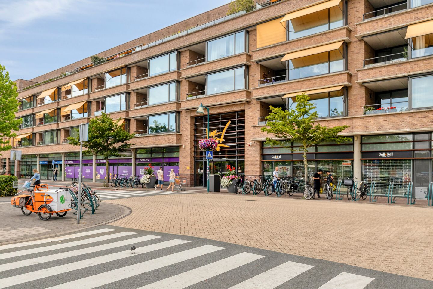 Photo 40 of Aert van Neslaan 206
