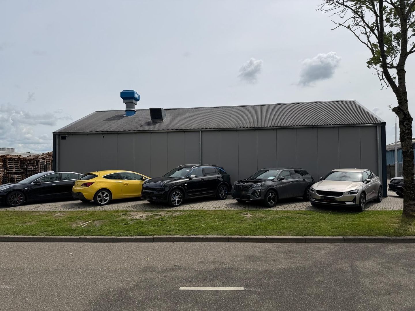 Bekijk foto 2 van Economieweg 1
