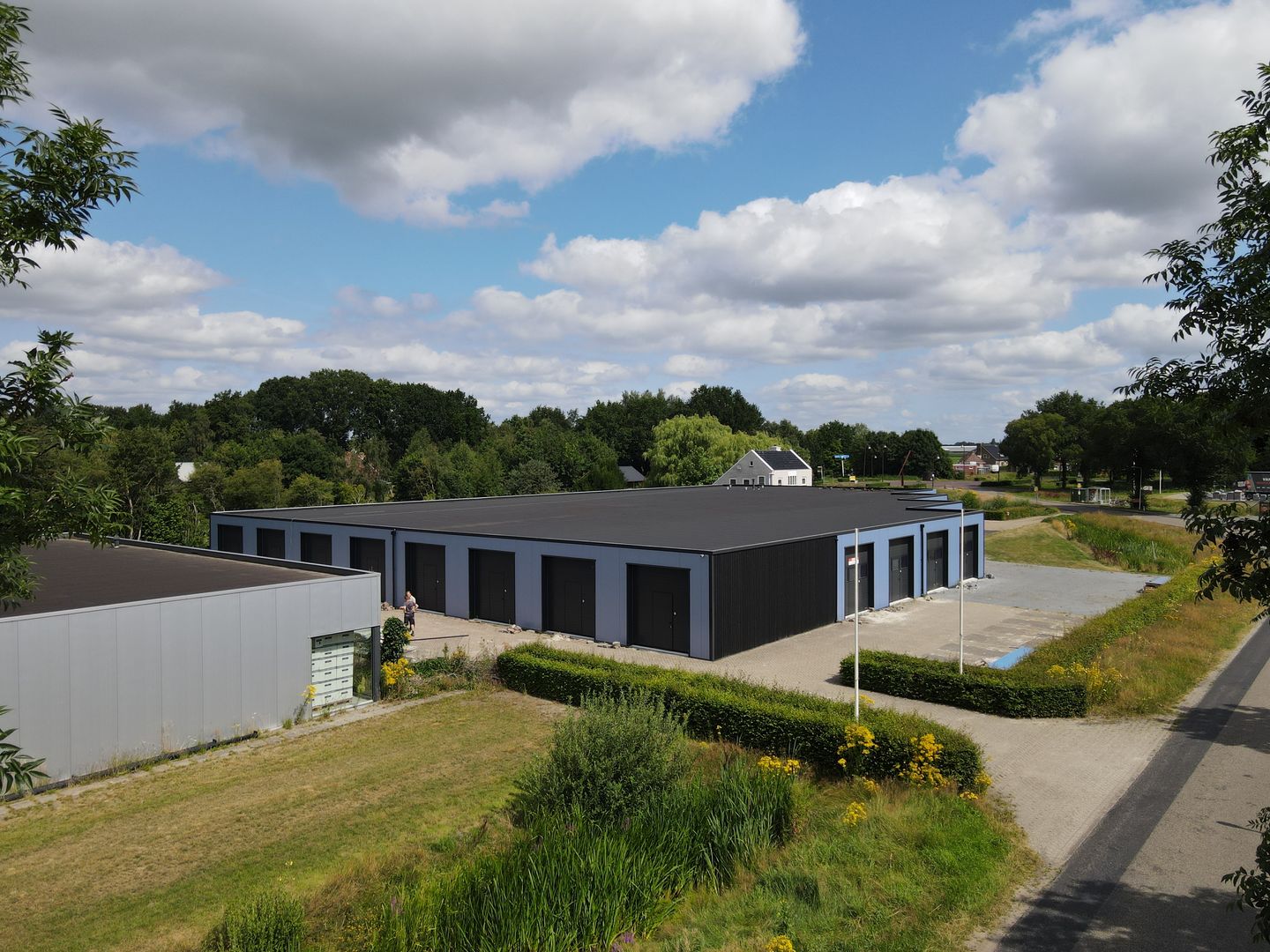 View photo 2 of Swynswei 2-D16