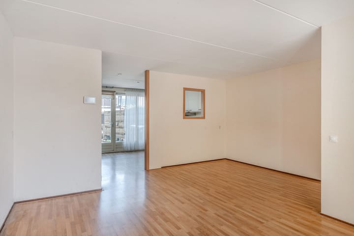 Tussenwoning te koop: Kerkbollenveld 14, Beverwijk