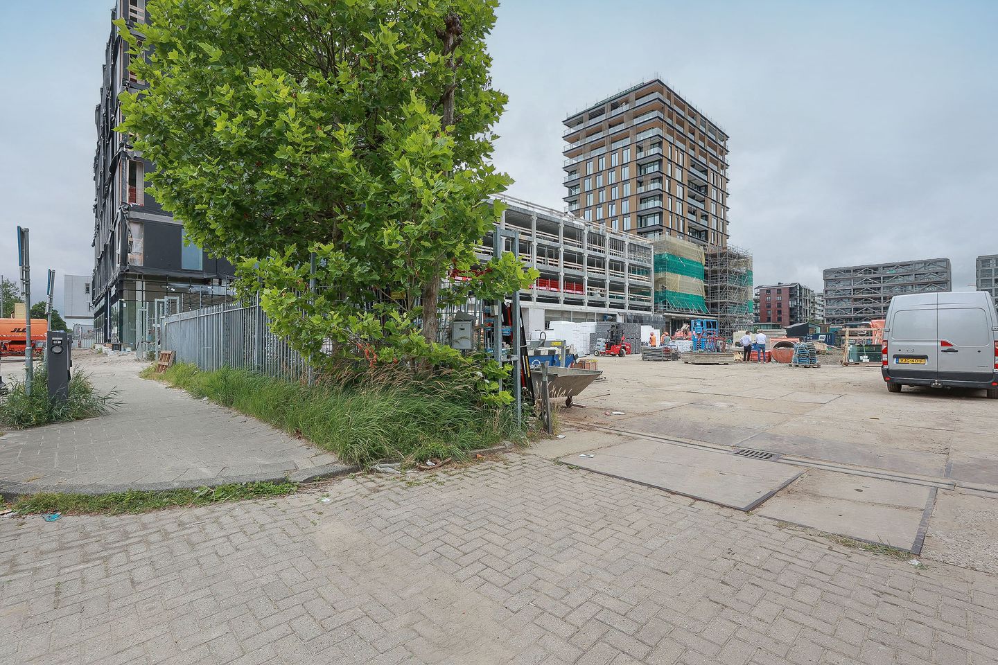 View photo 3 of Distelweg 76