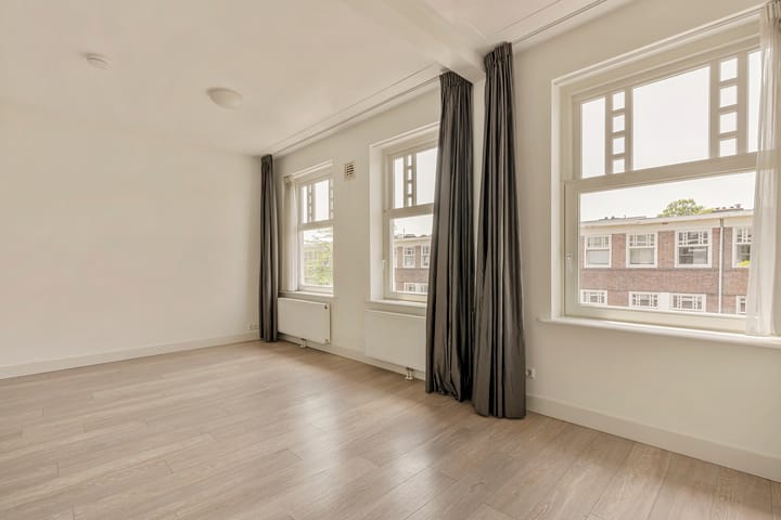 Photo 4 of Van Spilbergenstraat 136-3