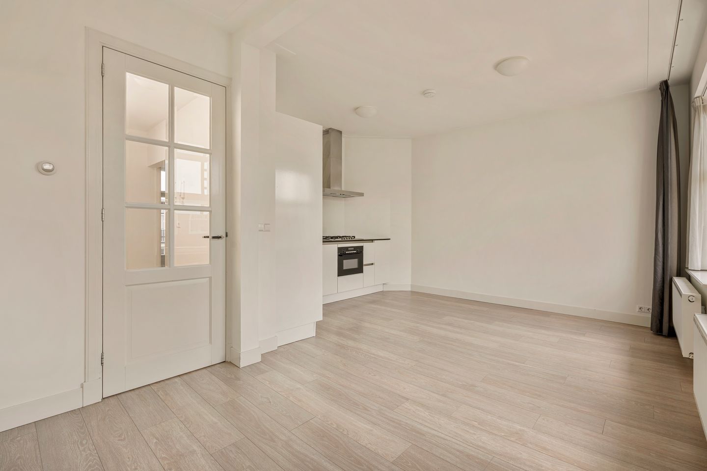 Photo 5 of Van Spilbergenstraat 136-3