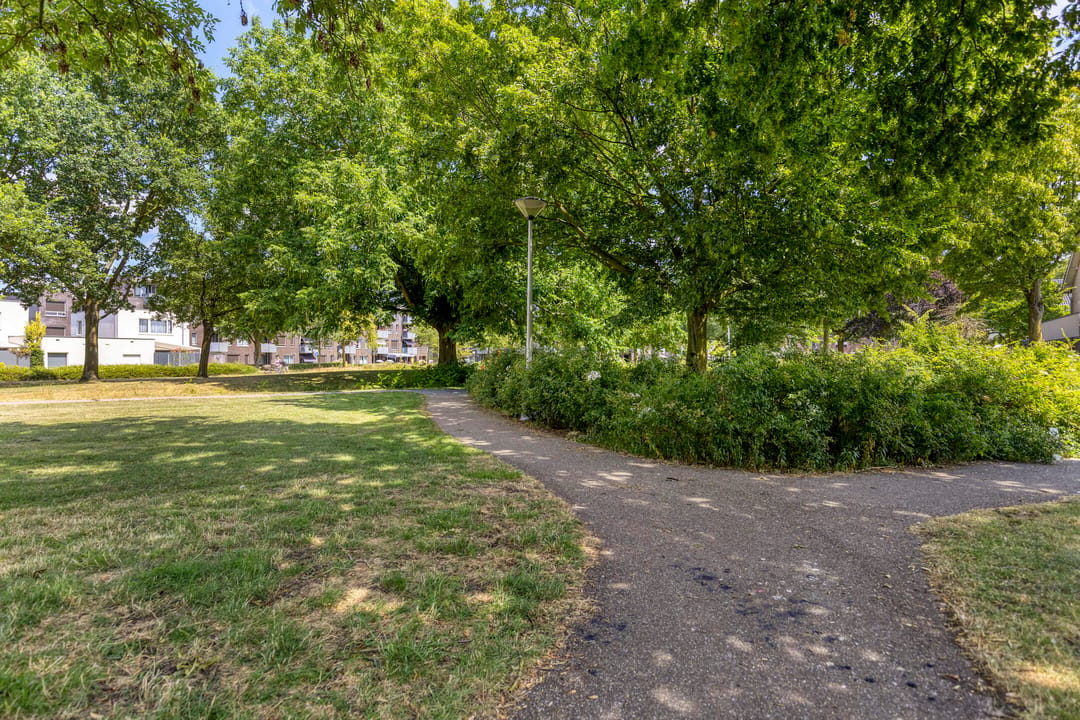 Photo 38 of Baritonstraat 61
