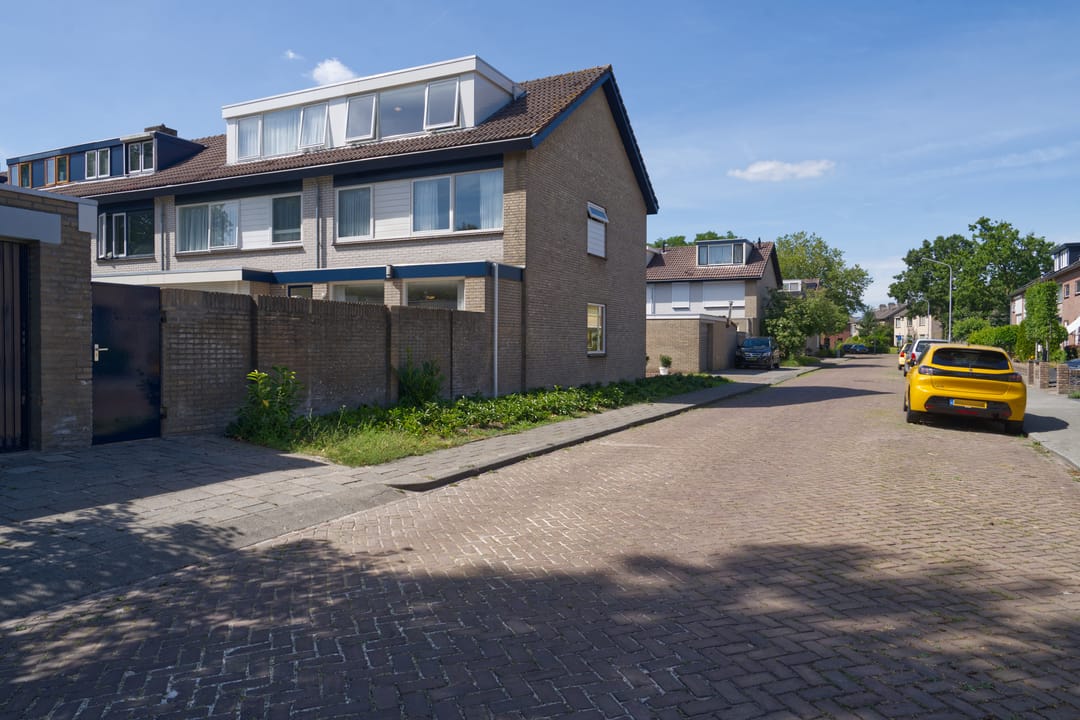 Photo 41 of Van de Zwaluwestraat 1