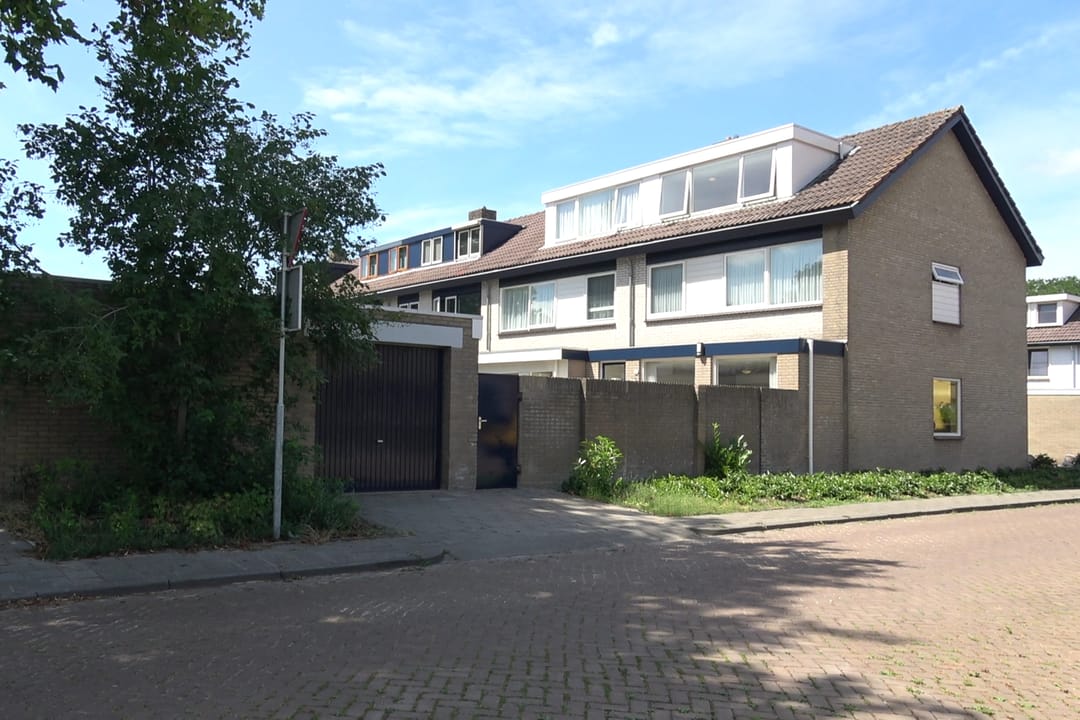 Photo 37 of Van de Zwaluwestraat 1