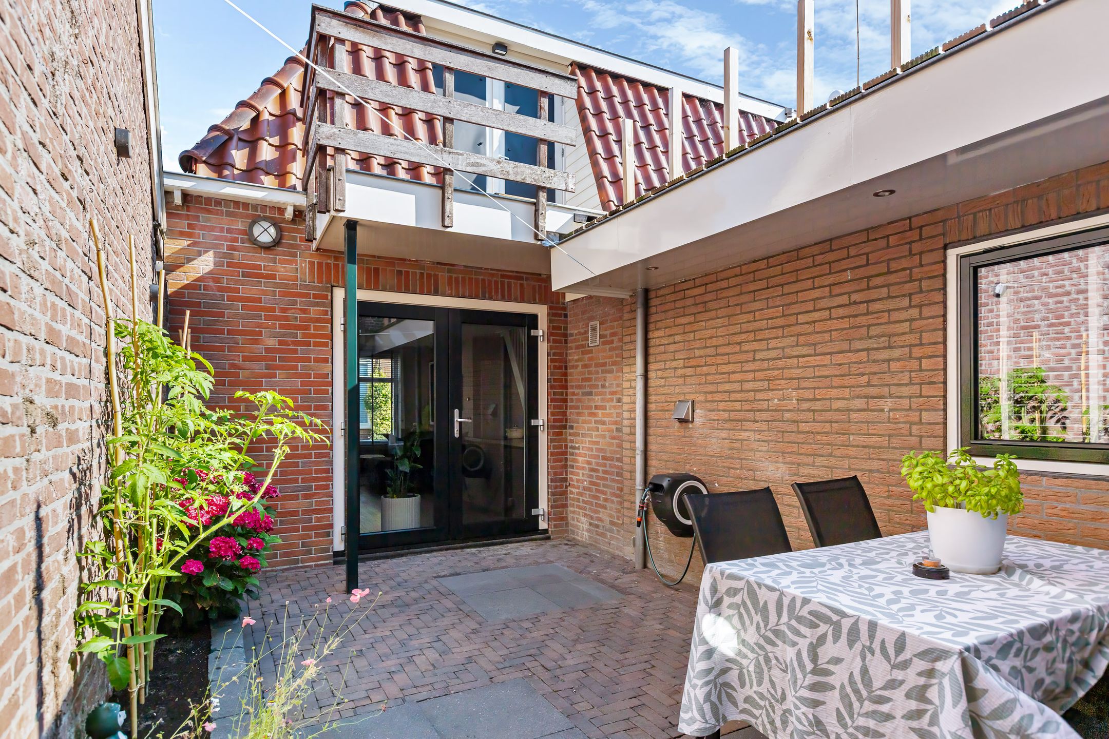 Photo 24 of Looxmastraat 28