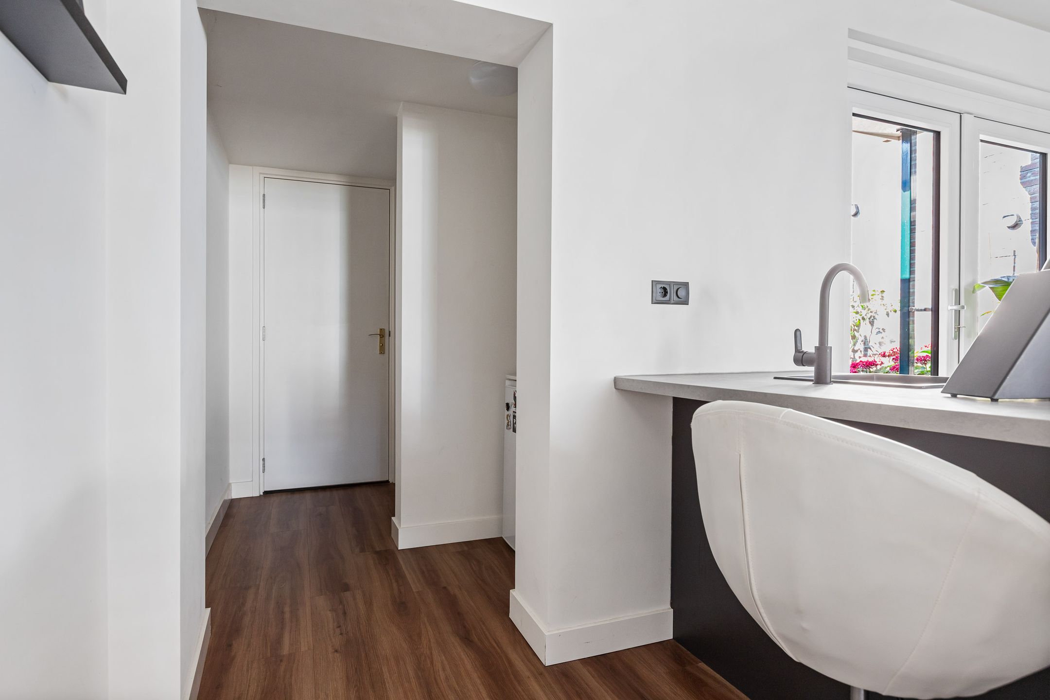 Photo 21 of Looxmastraat 28