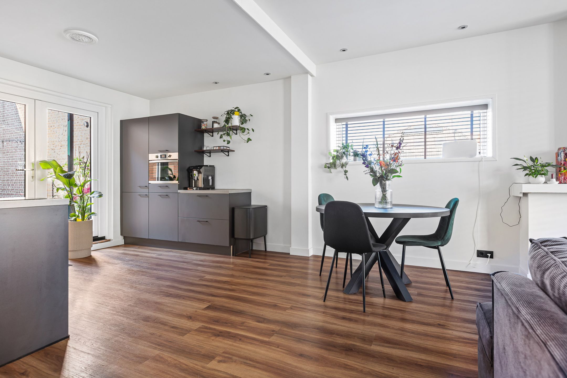 Photo 15 of Looxmastraat 28