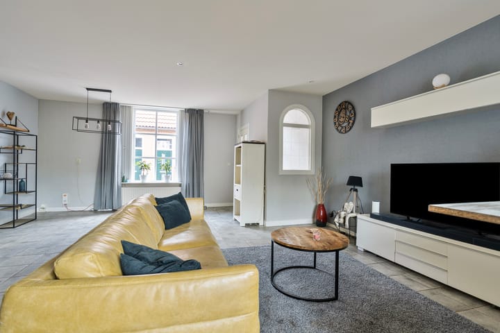Hoekwoning te koop: Ooievaarstraat 40, Deventer