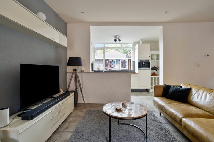 Hoekwoning te koop: Ooievaarstraat 40, Deventer