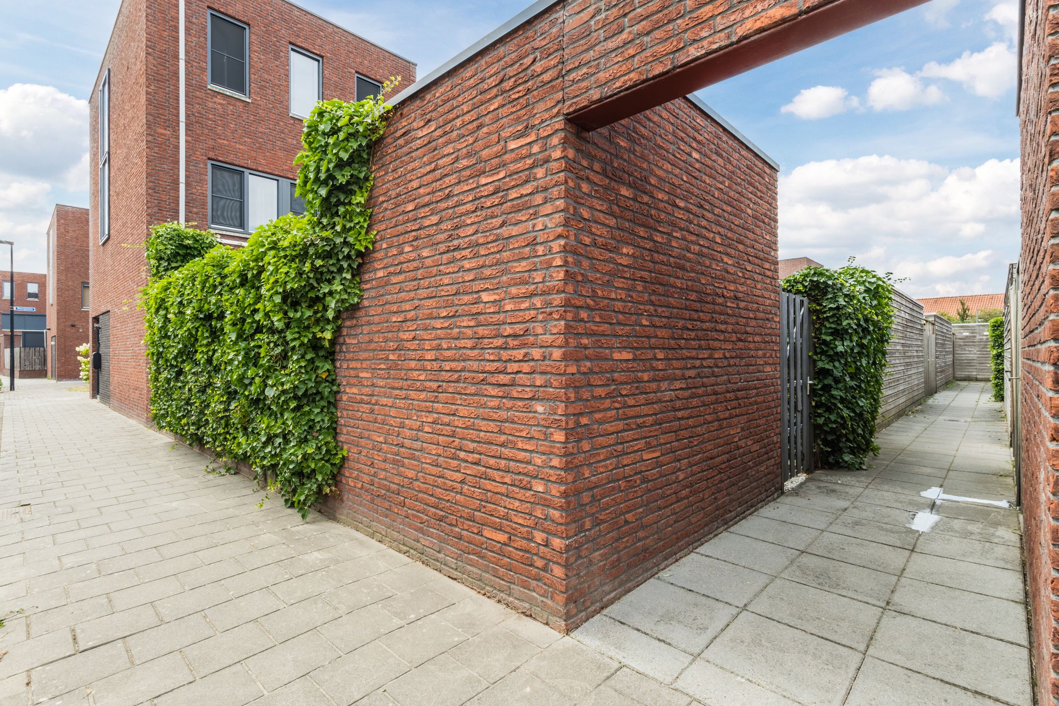 Photo 54 of Roosjestin 17