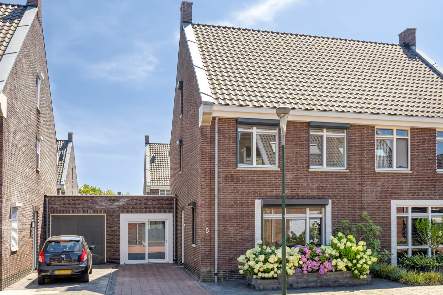 Foto 1 van Vrouwkespad 8