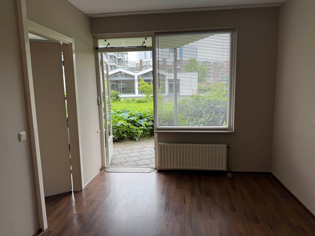Photo 8 of Prins Bernhardstraat 1-F078