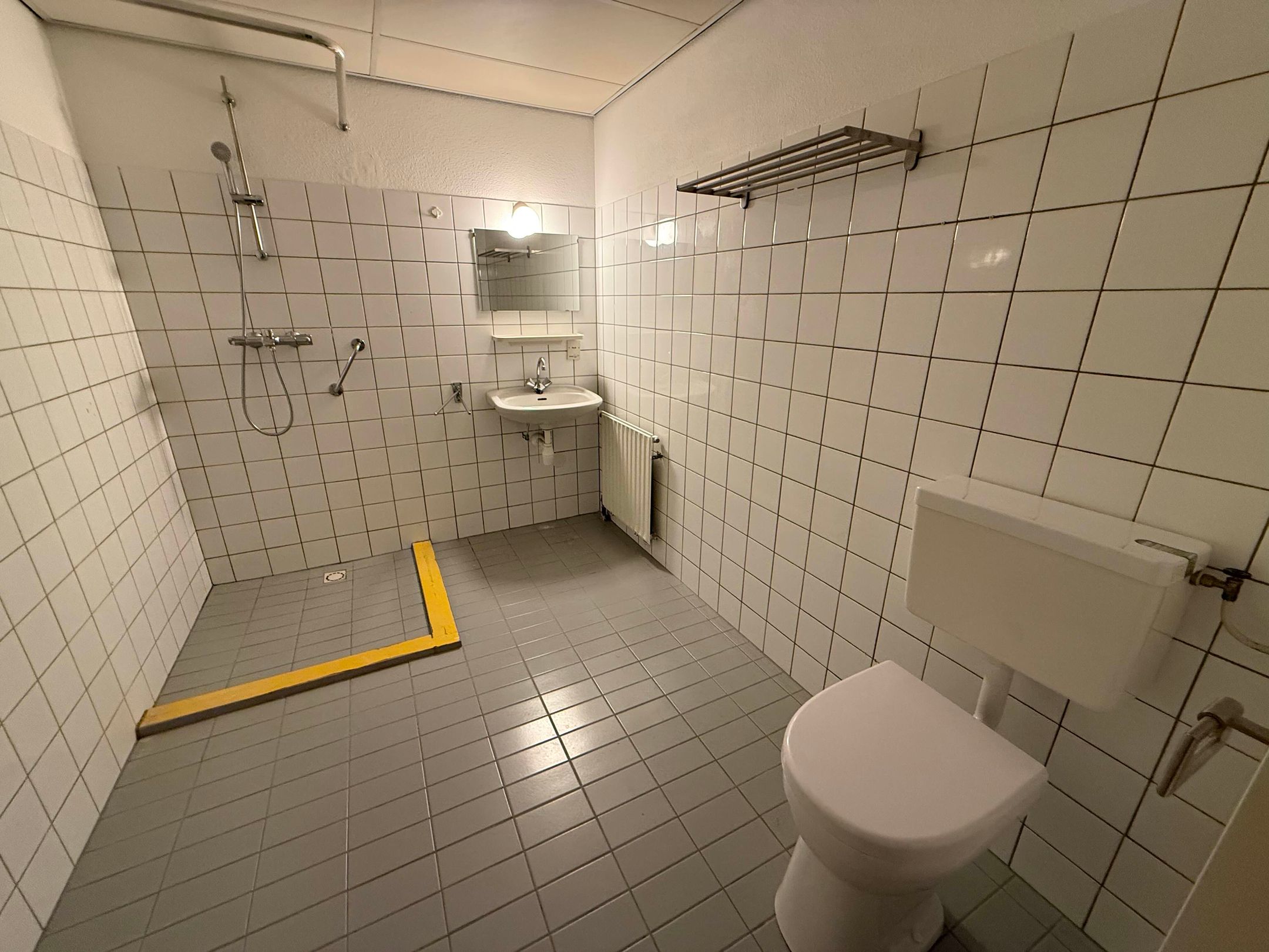 Photo 9 of Prins Bernhardstraat 1-F078