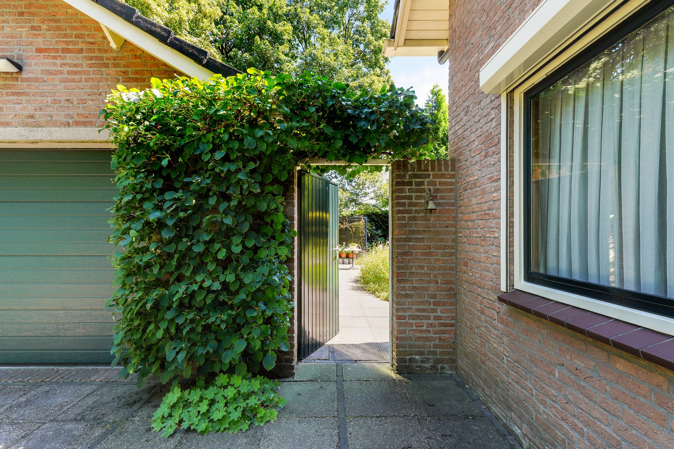Photo 45 of Burgemeester van Dortmondlaan 1
