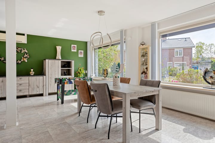 Vrijstaande woning te koop: Spitsstraat 8, Maasbracht