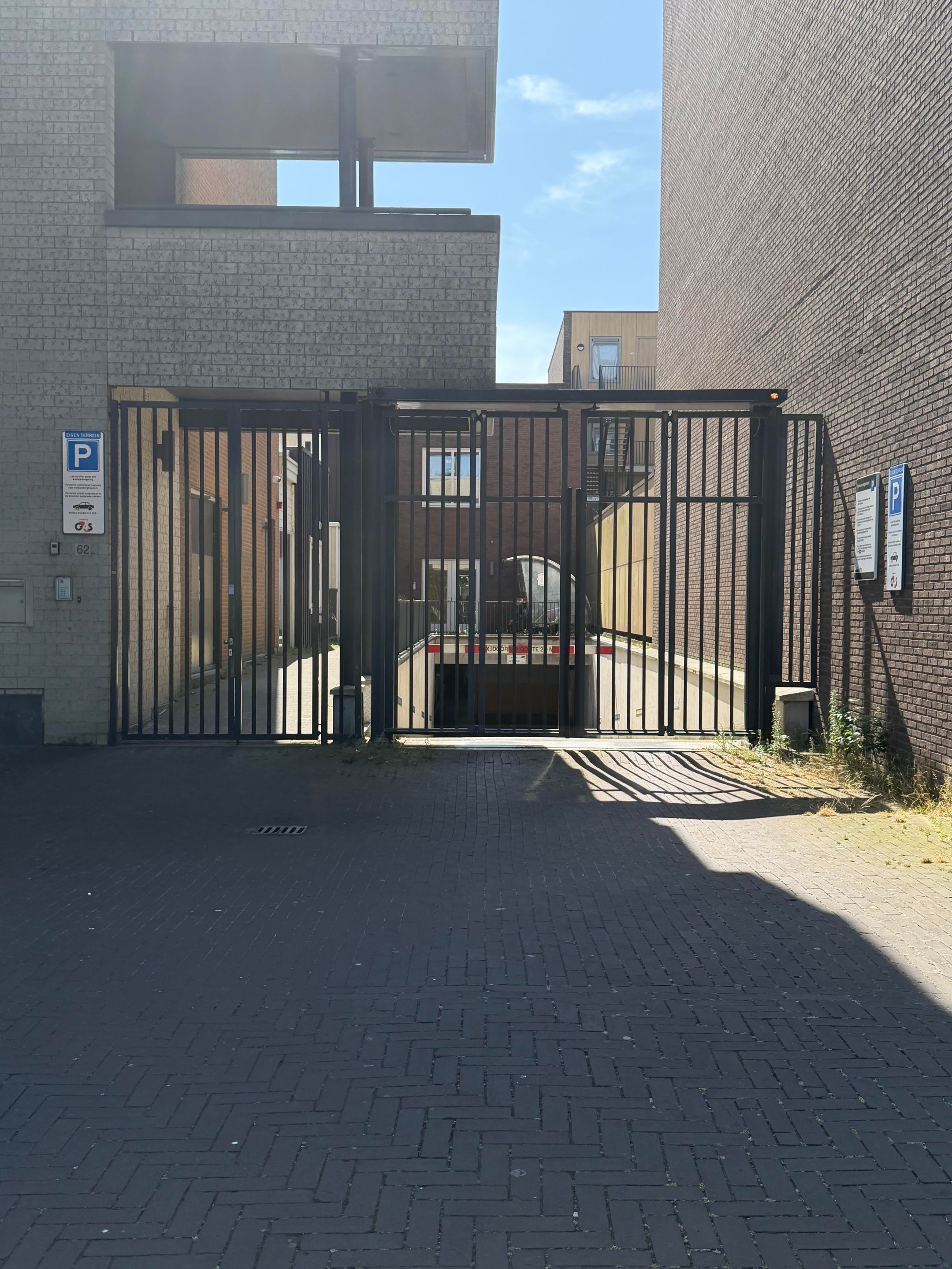 Fritz Dietrich Kahlenbergstraat  false