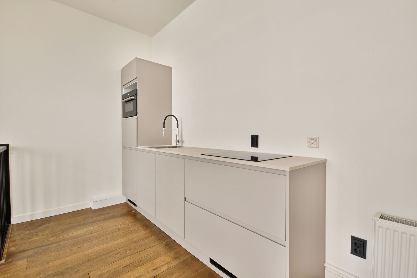 Photo 5 of Marnixstraat 233-H