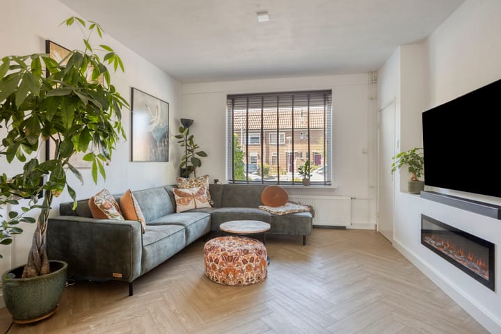 Tussenwoning te koop: P.A.de Langeplein 13, Alkmaar