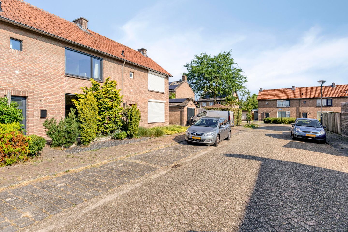 Photo 35 of Irenestraat 4