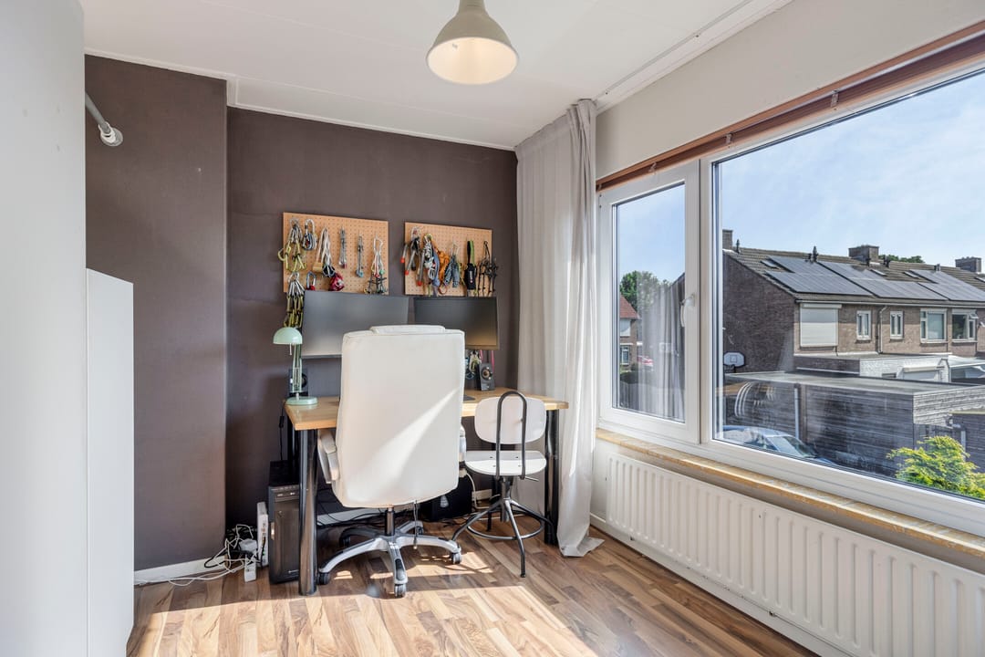 Photo 23 of Irenestraat 4