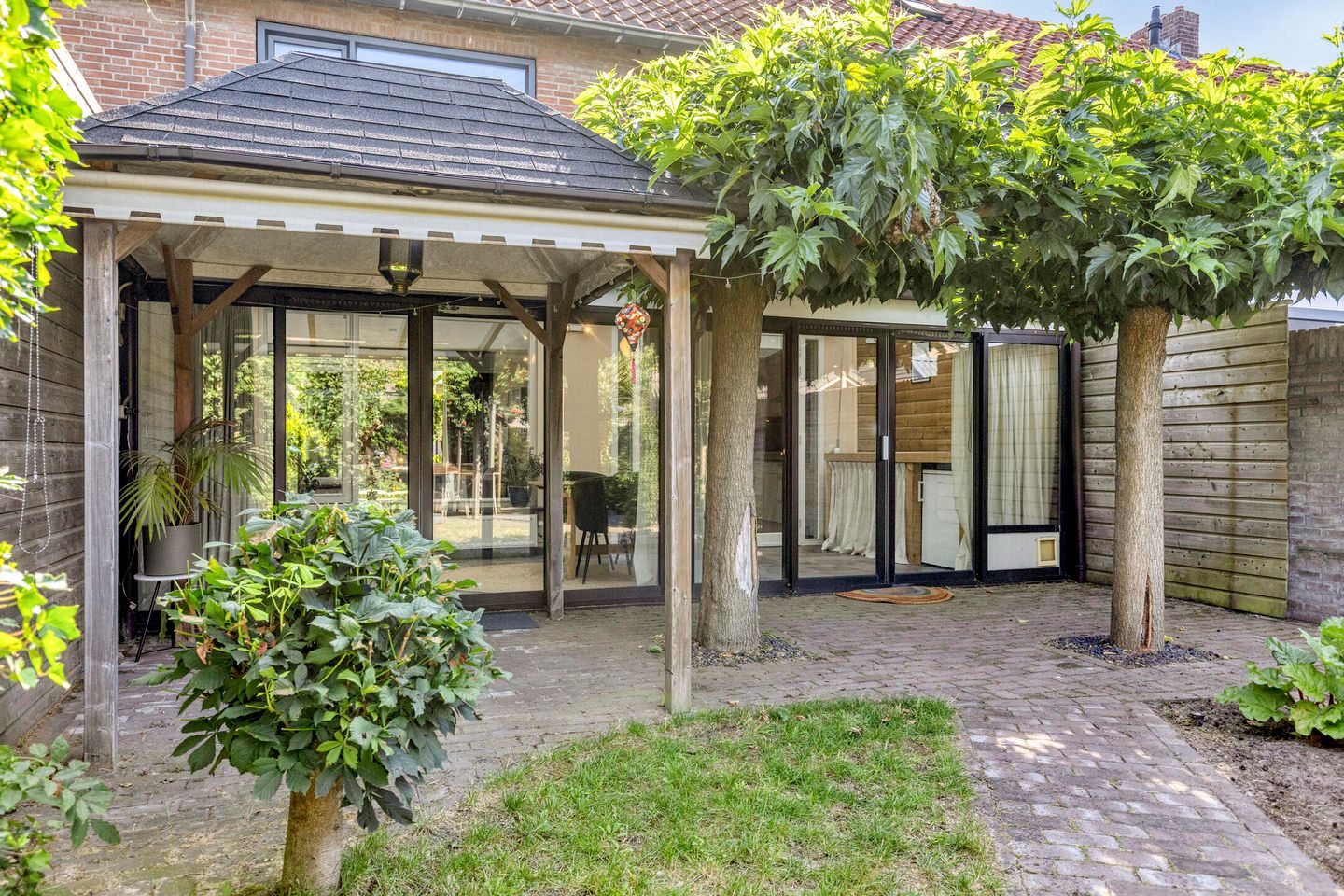 Photo 29 of Irenestraat 4