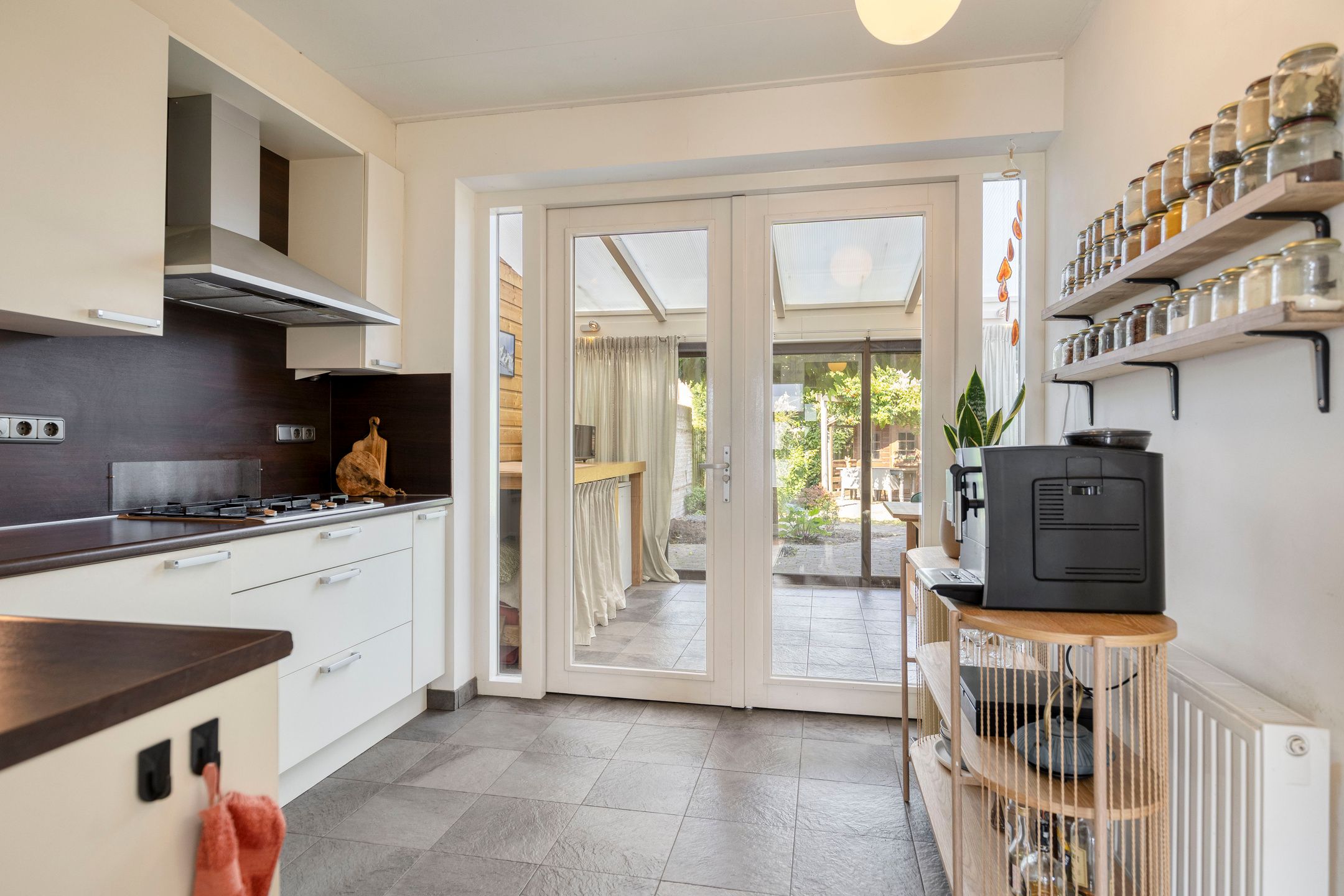 Photo 6 of Irenestraat 4