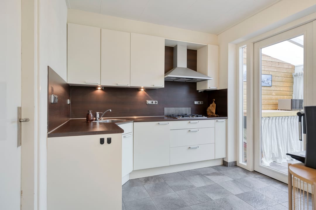 Photo 7 of Irenestraat 4