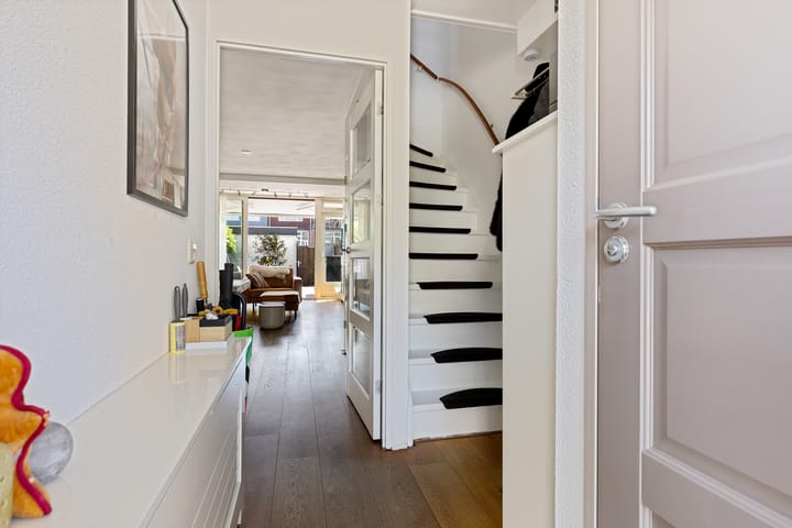 Tussenwoning te koop: Dr Joh G Mezgerstraat 94, Zandvoort