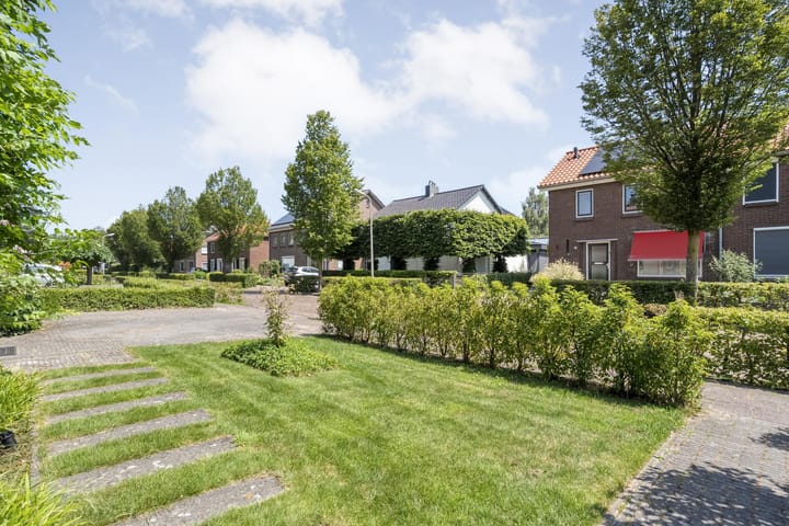 Photo 5 of Prins Bernhardstraat 8