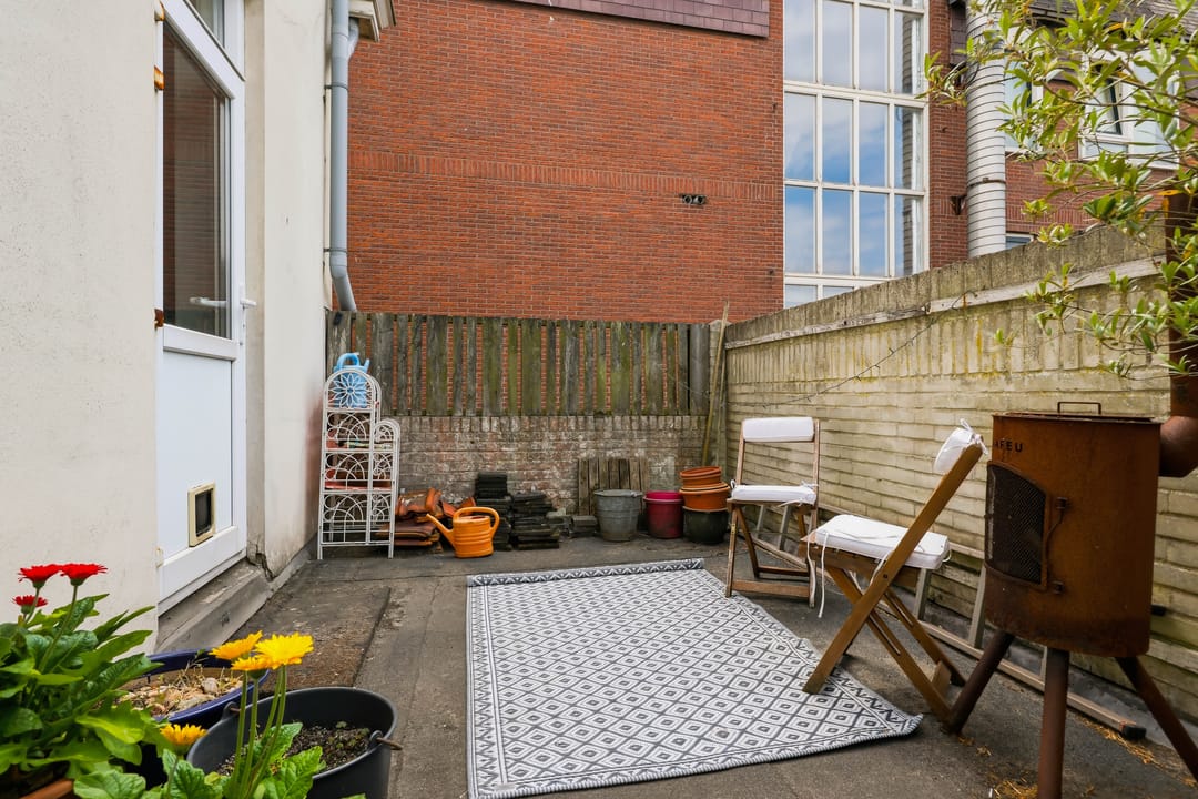 Photo 31 of Voorstraat 2
